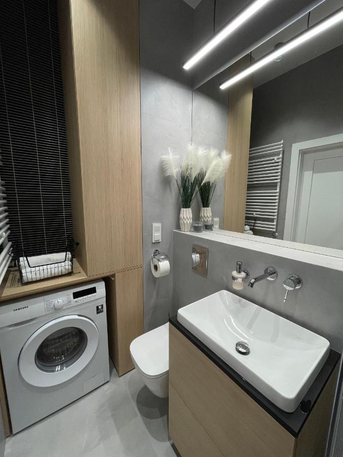 Zlota Winda Tuwima Apartment *